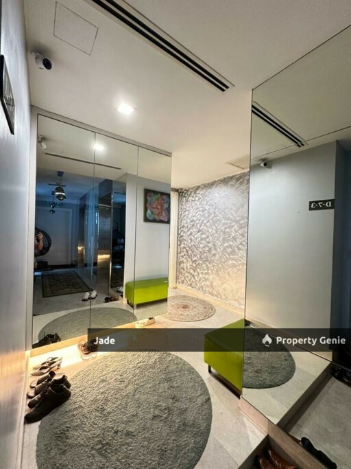 Pool View Seni Mont Kiara Freehold Condo with Private Lift