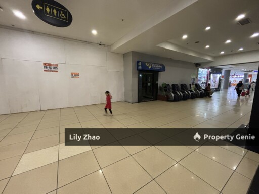 ANCHOR TENANT SHOWROOM Shop Lot for Rent, 4,133 sf, Road Frontage, High Exposure, Main Entrance One Borneo HyperMall, Kota Kinabalu