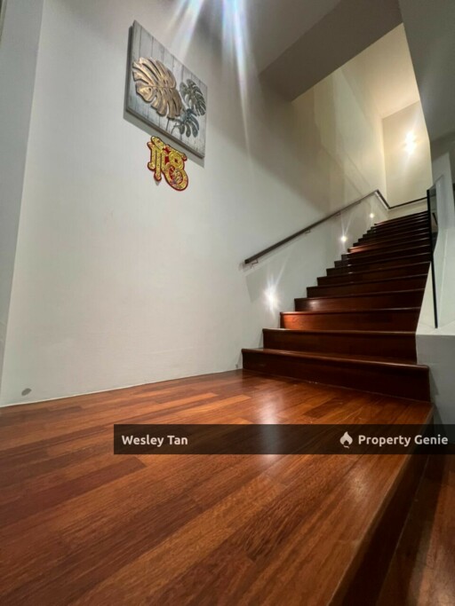 HOT SALE: One Krubong 2 Storey Endlot Fully Reno Freehold Furnished Fitted 32x70