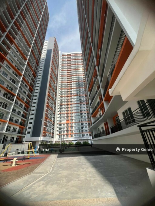“One 49 Residence Corner Unit 3R2B High Floor 10min CIQ RM498k