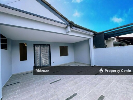 Desa Cemerlang - Single Terrace House