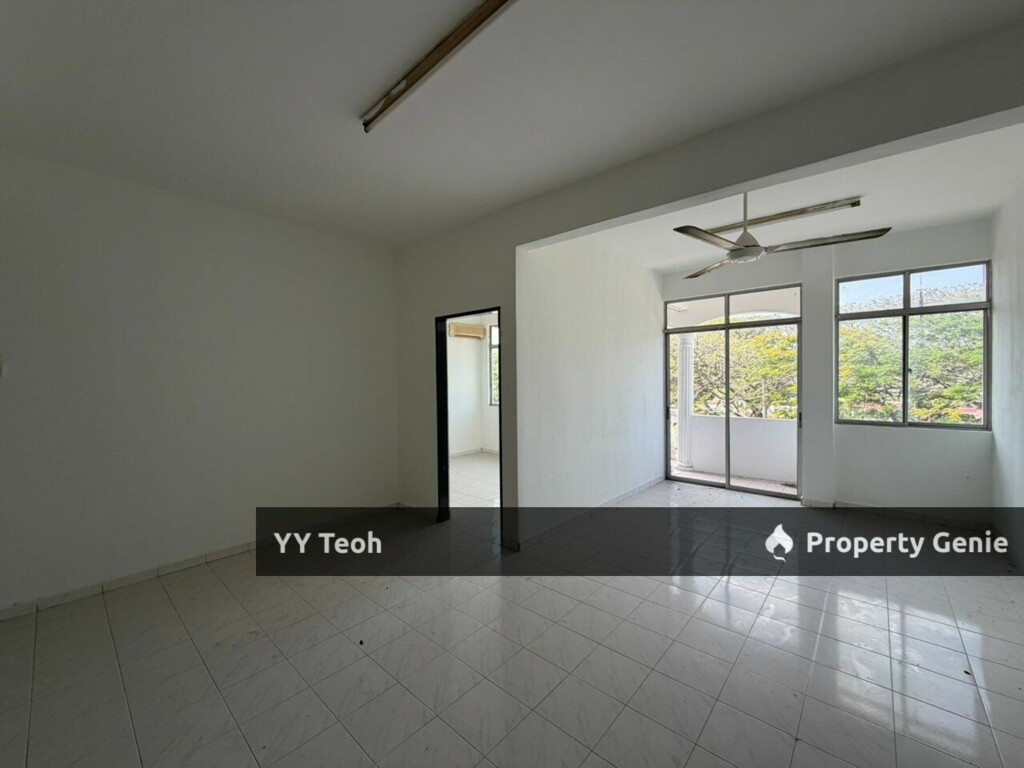 Cheng Ria Apartment 3R Unit｜LVL 2 BLOCK E