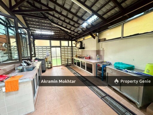 Freehold & Nice Garden | Double Storey Bungalow Kampung Tunku SS1, Petaling Jaya
