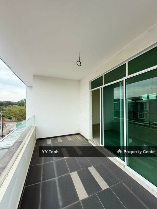 CORNER Bukit Katil Merak Mas Triple Storey Terrace