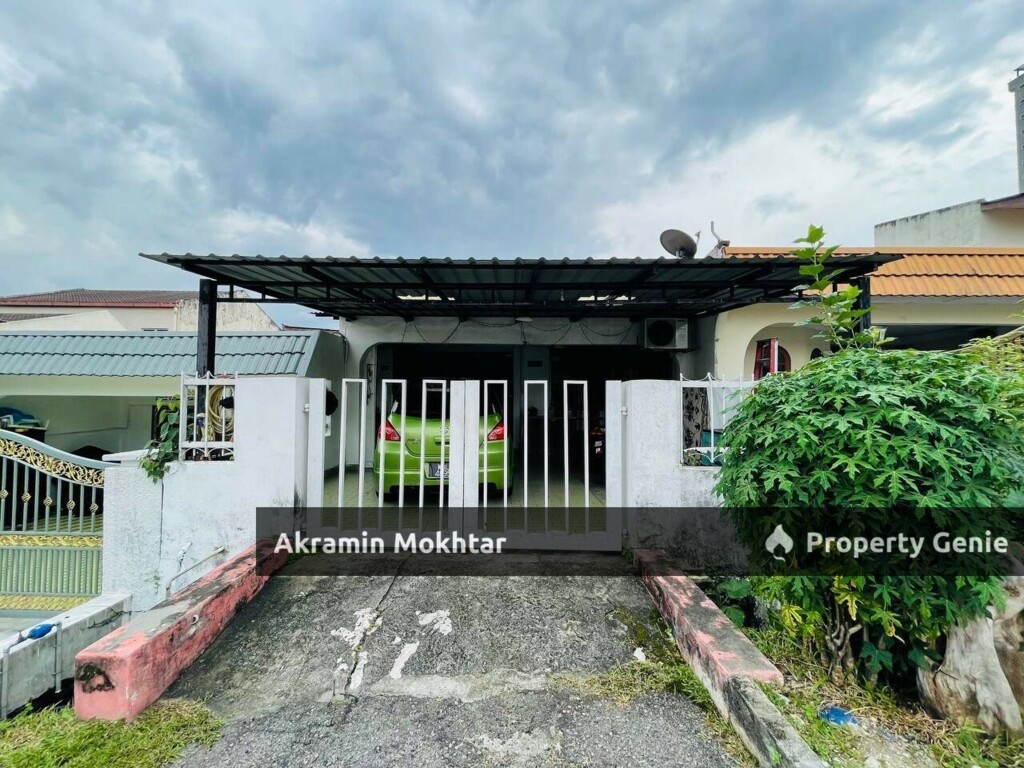 RENOVATED UNIT | SINGLE STOREY TERRACE INTERMEDIATE HOUSE SEKSYEN 51A PETALING JAYA