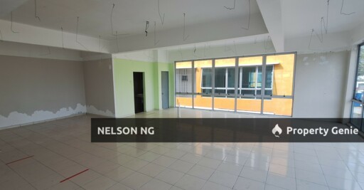 PD WaterFront Corner Office