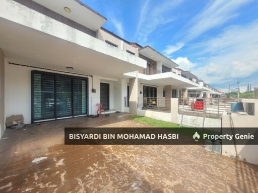 2 STOREY TERRACE TAMAN SAUJANA KLIA, SEPANG .