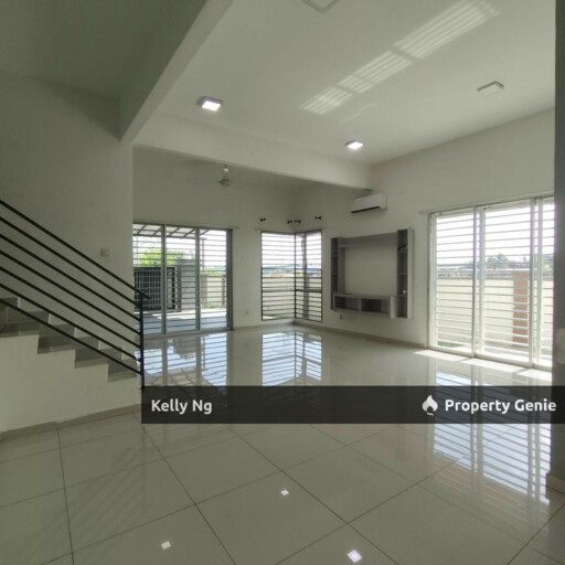 2.5 Sty House At Sentosa DesabayumasKlang For Rent