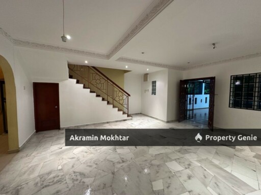 22x75 Facing Open Renovated Teres 2 Tingkat Putra Bistari, Putra Heights