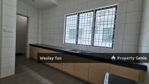 One Krubong Below Value 2 Storey Terrace Freehold Partly Furnished 4br
