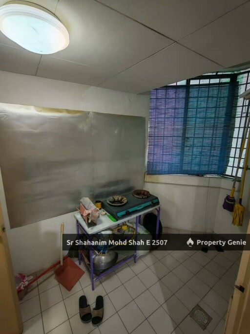 CONDOMINIUM HOUSE FOR SALE - JASMINE TOWERS, PETALING JAYA, SELANGOR