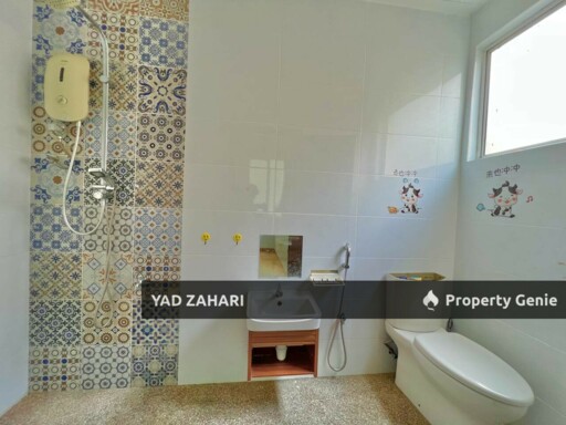 Kemuning Residence, Shah Alam | Bungalow 6 Bedrooms | RM1.35M - Partly Furnished and Nearby Surau