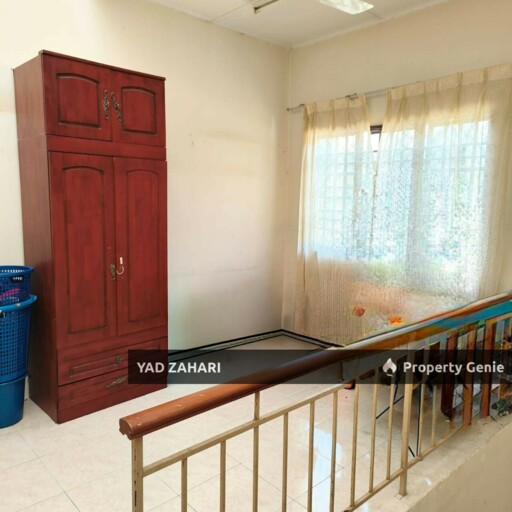 Bandar Nusa Rhu, Shah Alam | 2-Storey Terrace 4 Bedrooms | RM980K - Cornerlot, Spacious Extra Land & Renovated Kitchen with Approval
