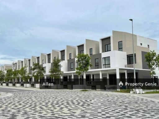 Sunway Citrine Lakehomes Double Storey Terrace — Vacant Mid-June