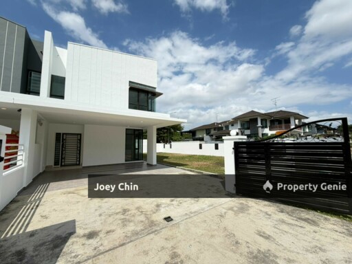 Adda Heights 2 Storey Cluster Corner Unit