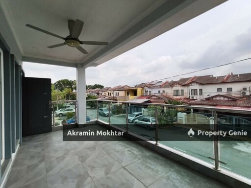 Freehold, Fully Renovated & Partially Furnished | Double Storey Terrace, Taman Puchong Prima, Puchong