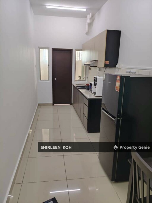 Male Room for Rent at Suriamas Suites Condominium @ Larkin JB Town