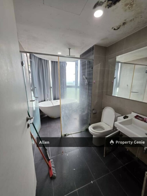 Teega Residences: Stunning Sea & Pool View Unit for Rent!