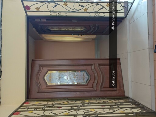 DOUBLE STOREY SEMI D CORNER SPACIOUS HOUSE FOR SALE