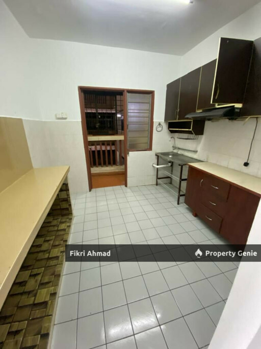 FOR RENT: Laksamana Puri Condominium Batu Caves Selangor