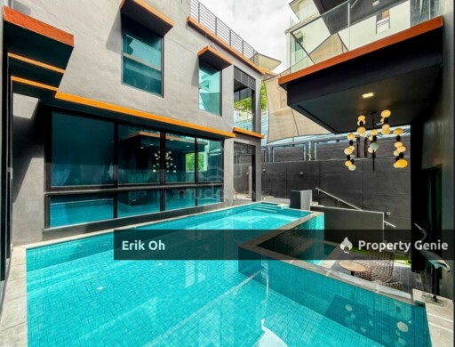 Luxury Bungalow Sering Ukay for Sale 3Storey