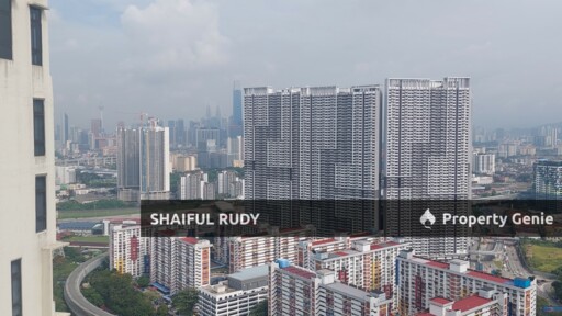 🔥 Exclusive Room for Rent at J Dupion – 5 Mins to MRT, 10 Mins to KL! 🔥