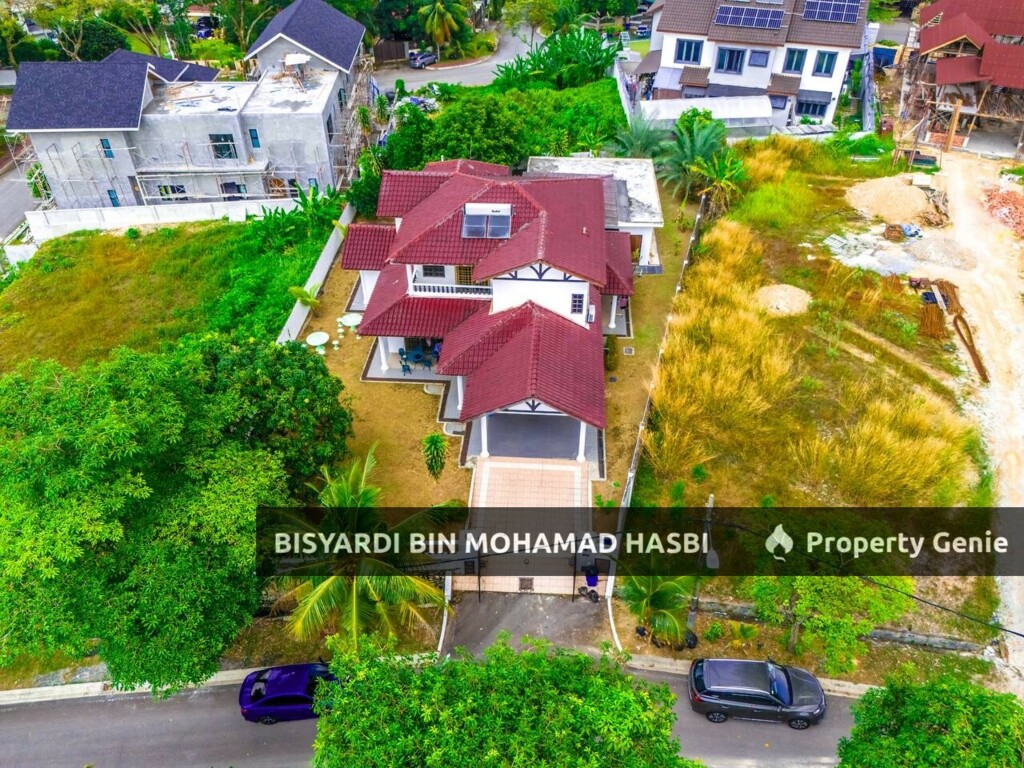 2 STOREY BUNGALOW HOUSE, SEKSYEN 9 SHAH ALAM .