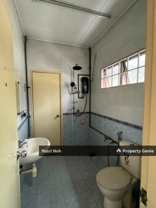 2 Storey Seksyen 7 Shah Alam - Partial Furnshed! Good Condition
