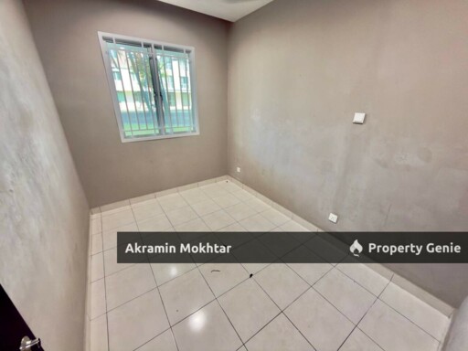 Freehold, Ground Floor, Corner Unit & 2 Parking | Apartment Azaria, Bandar Parklands, Klang Selangor .