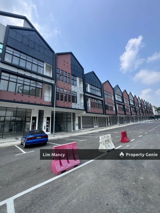 Sutera Square @Taman Sutera Utama Three Storey Shoplot Close to Sutera Mall