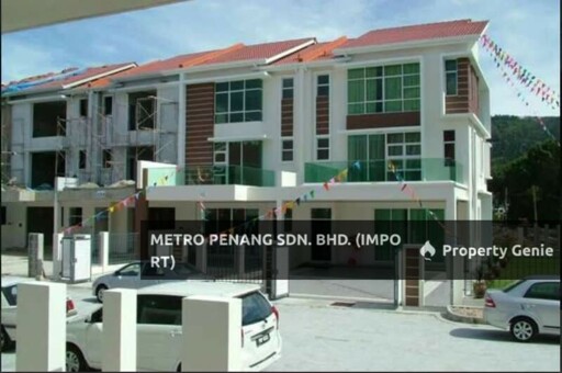 METRO RESIDENCES, BUKIT JAMBUL