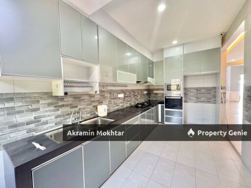 Freehold & Renovated | 2.5 Storey Terrace Intermediate TTDI Grove Phase 10, Kajang