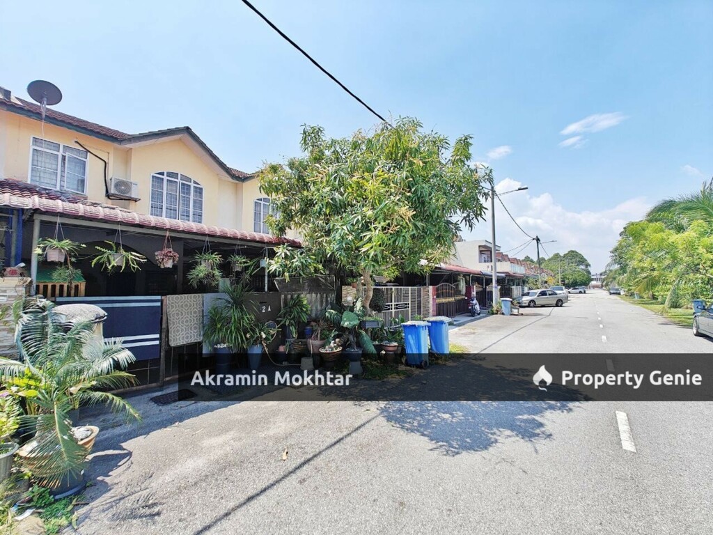 Double Storey Terrace, Taman Sri Putra, Banting