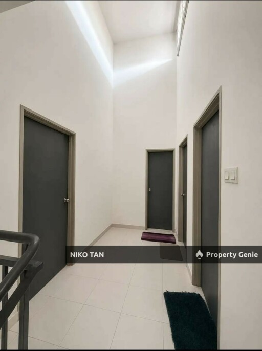Jalan Perjiranan Laman Kiara 2Stry Endlot Taman Air Biru For Sale
