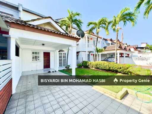 RENOVATED & FRESHLY PAINTED, Double Storey USJ 9 Subang Jaya .