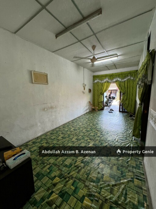 BERHAMPIRAN SEKOLAH TAMAN RIA JAYA