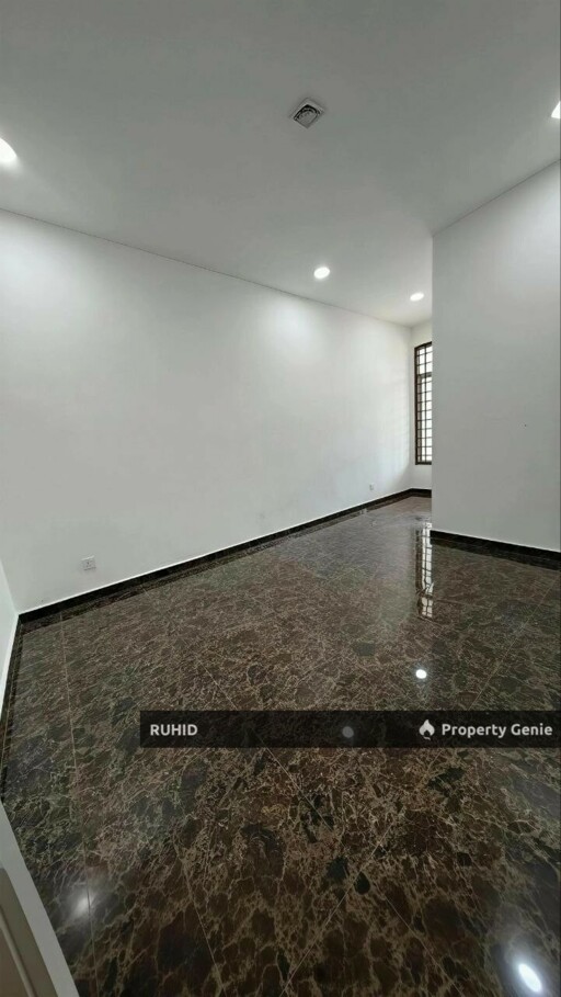 Taman Bukit Indah Single Storey Terrace House | 3 Bedrooms | Freehold | Non Bumi