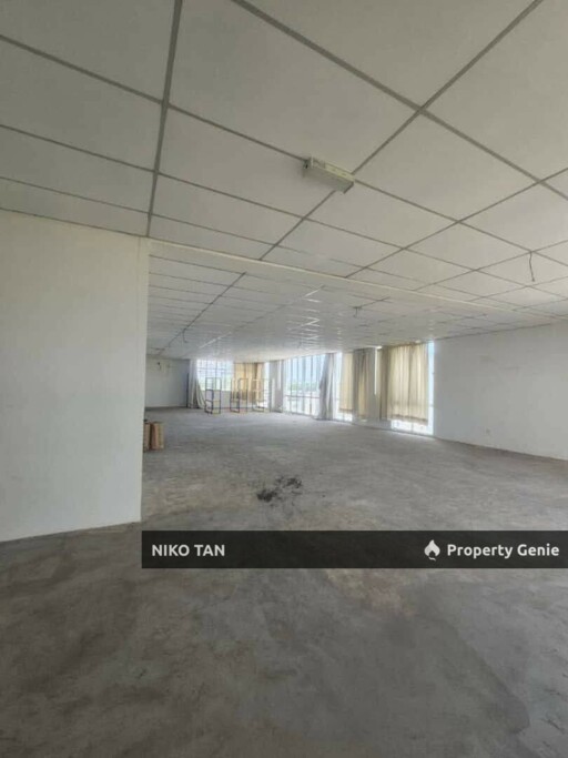 Taman Cahaya Kota Puteri 4.5 Storey Shop For Sale