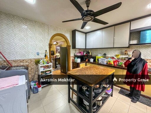 Freehold & Fully Renovated | 2 Storey Terrace Laman Delfina Nilai Impian Nilai N9