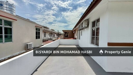 Facing Open Corner Lot Renovated Double Storey Taman Putra Prima, Puchong.