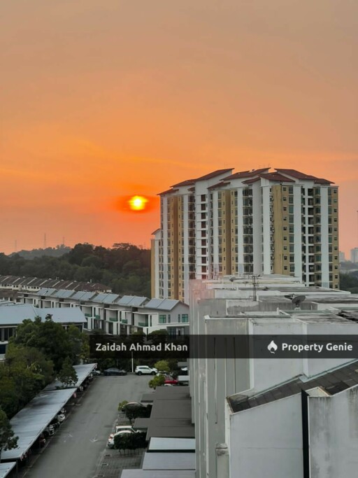 The Sanderson Condominium Bukit Serdang With Sunset View