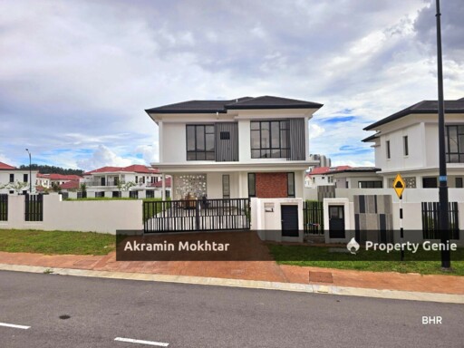 FREEHOLD & CORNER LOT | 2 STOREY BUNGALOW HOUSE ALAM SARI BANGI