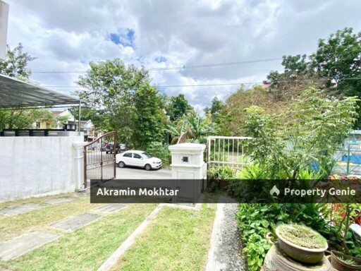 Freehold, Facing Open & Renovated | Double Storey, Taman Bukit Emas @ Seri Kembangan