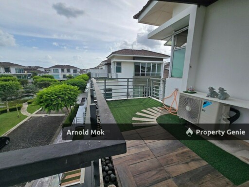 3 Storey Semi-Detached House at Senibong Cove for Sale