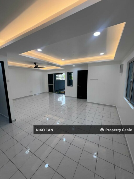 Jalan Sri Putri Double Storey End Lot With Extra Land