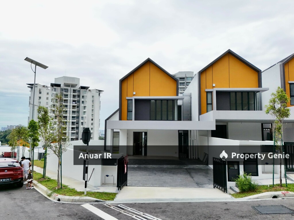 3 STOREY SUPERLINK HOUSE EAST 57, RESIDENSI LAMAN TIMUR DESA MELAWATI, KL