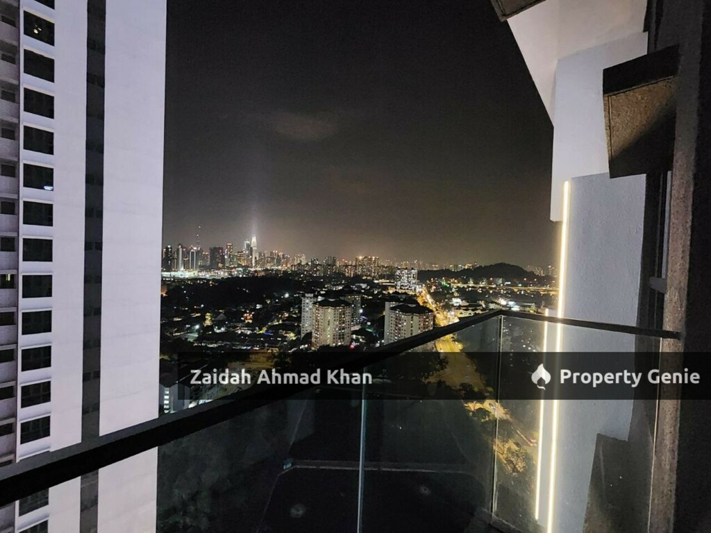 THE VALLEY SKYSIERRA SETIAWANGSA KUALA LUMPUR 3 BEDROOM 2 CAR PARK WALKING DISTANCE TO LRT FACING KL LEVEL 15 GOOD VIEW FROM BALCONY