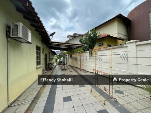 SEKSYEN 8 SHAH ALAM BANGLO