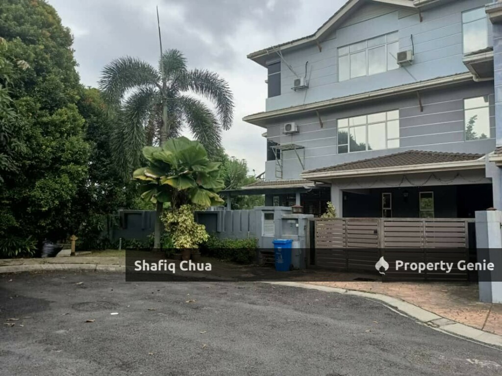 Corner Unit 3 Storey Semi-D Cluster Subang U9, Shah Alam For Sale
