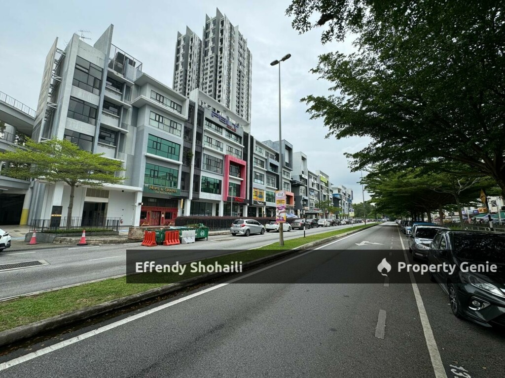 CYBERJAYA MALL JALAN PERDANA